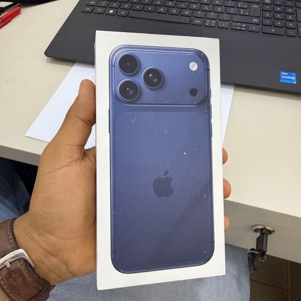 IPHONE AZULÃO 17 PRO MAX 📱